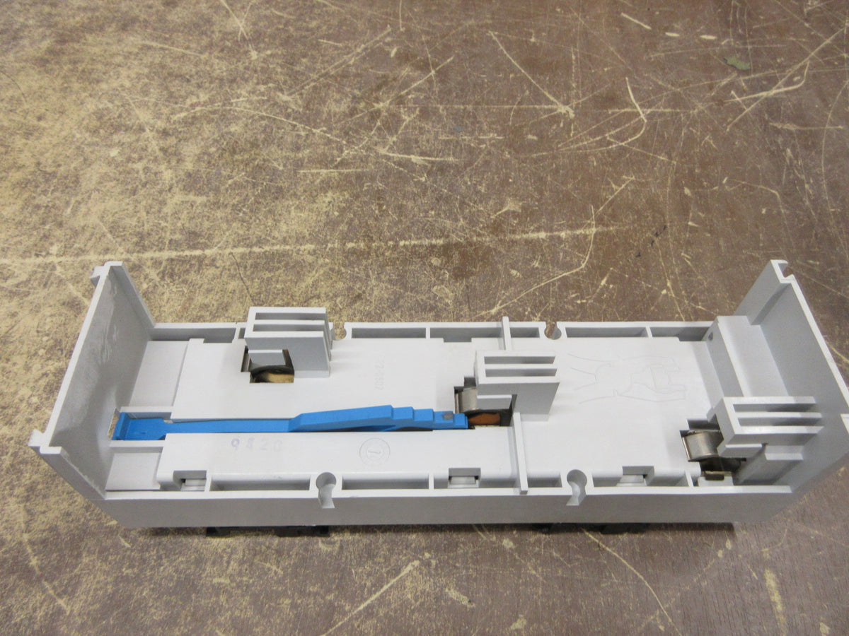 Busbar Adapter FBS3254 32A 600V Used