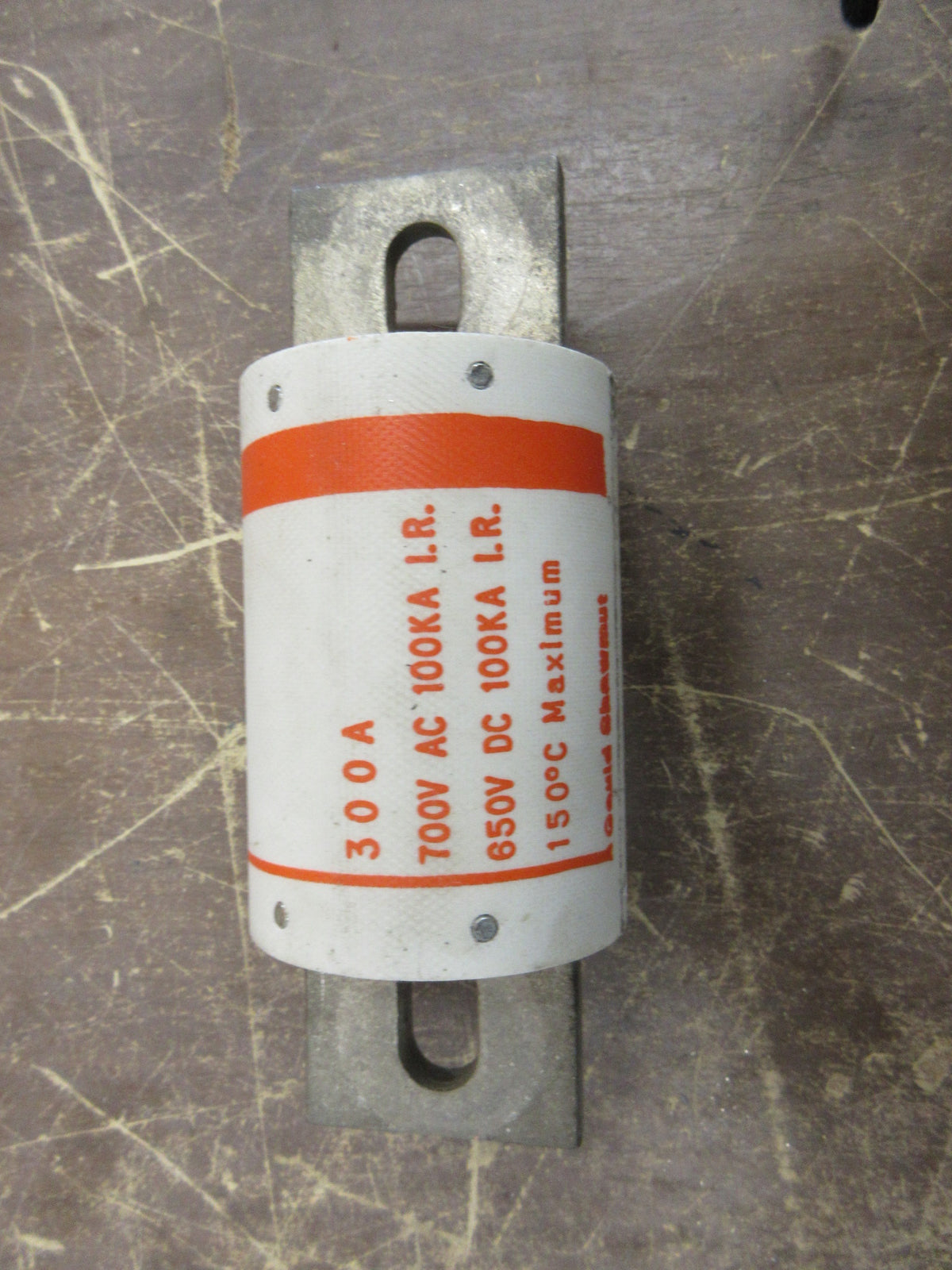 Gould Shawmut Amp-Trap Fuse A70P300-4 300A 700V Used
