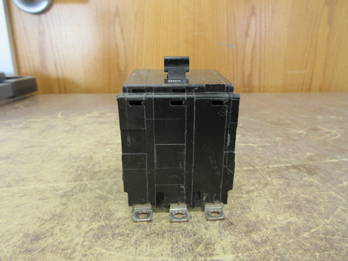 Square D Bolt-on Circuit Breaker QOB325 254A 240V 3P * No Mounting bolts Used