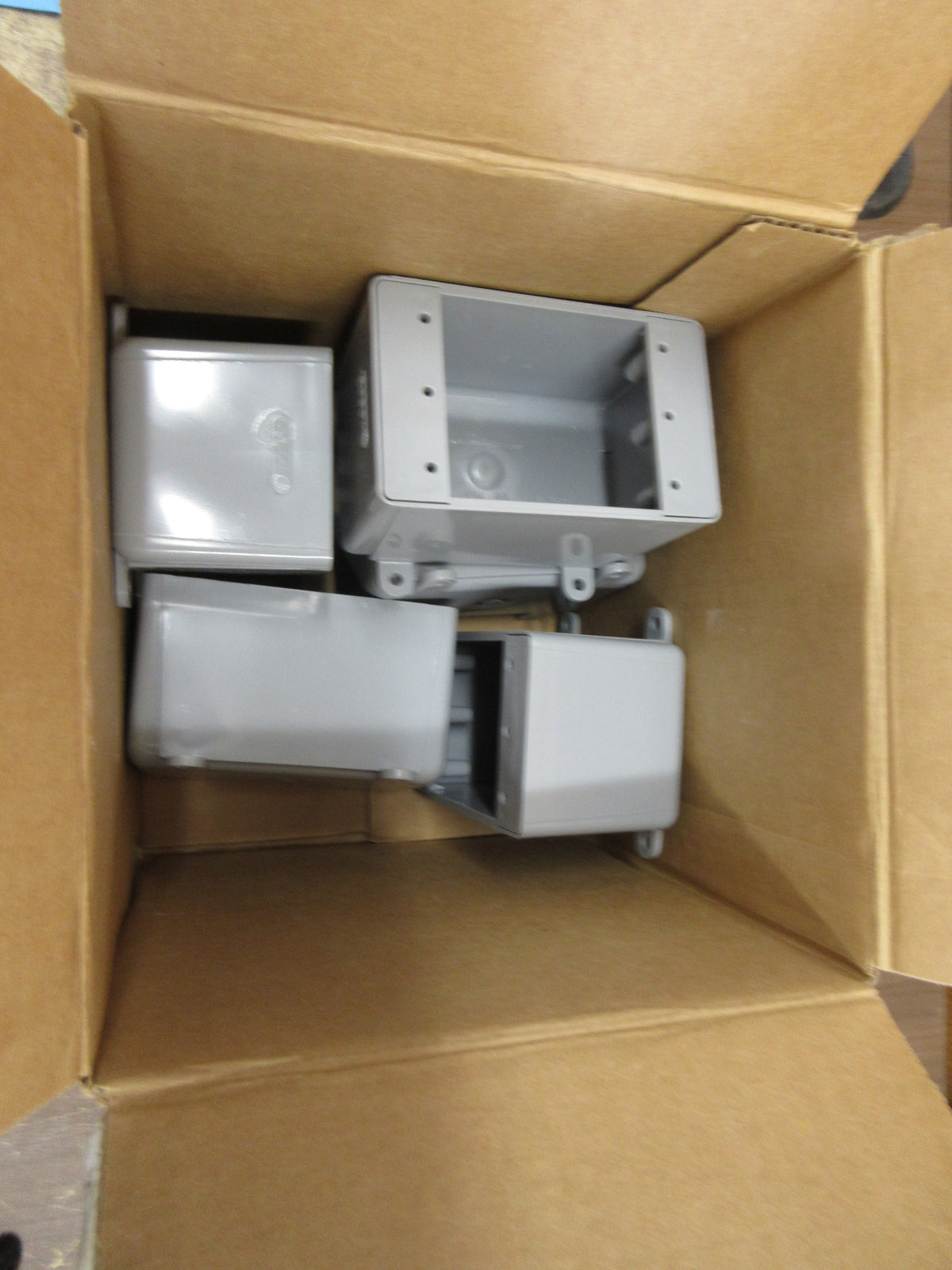 Thomas & Baths Carlon Non-Metallic Device Box E9801 1-Gang New Surplus