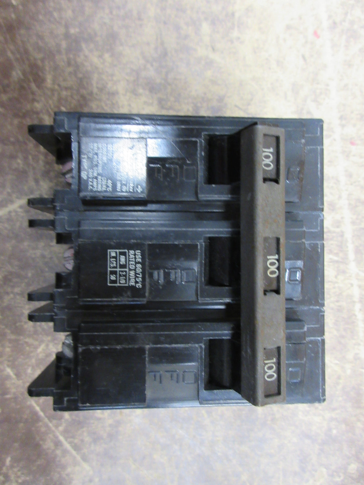 Gould ITE Type QP Clip-on Circuit Breaker Q3100 100A 240V 3P Used