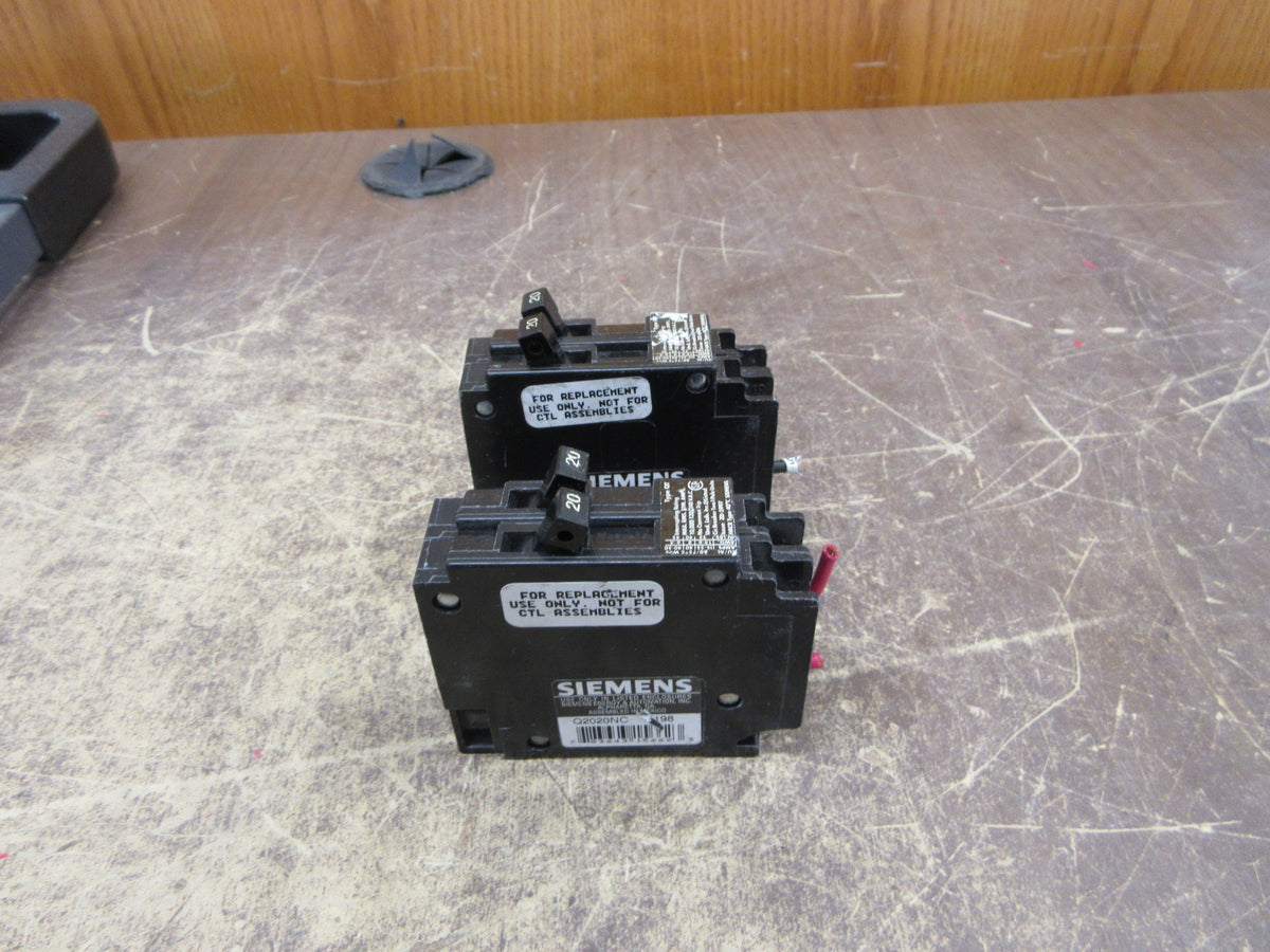 Siemens Clip-on Tandem Circuit Breaker Q2020NC 20A/20A 120/240V 2P Used