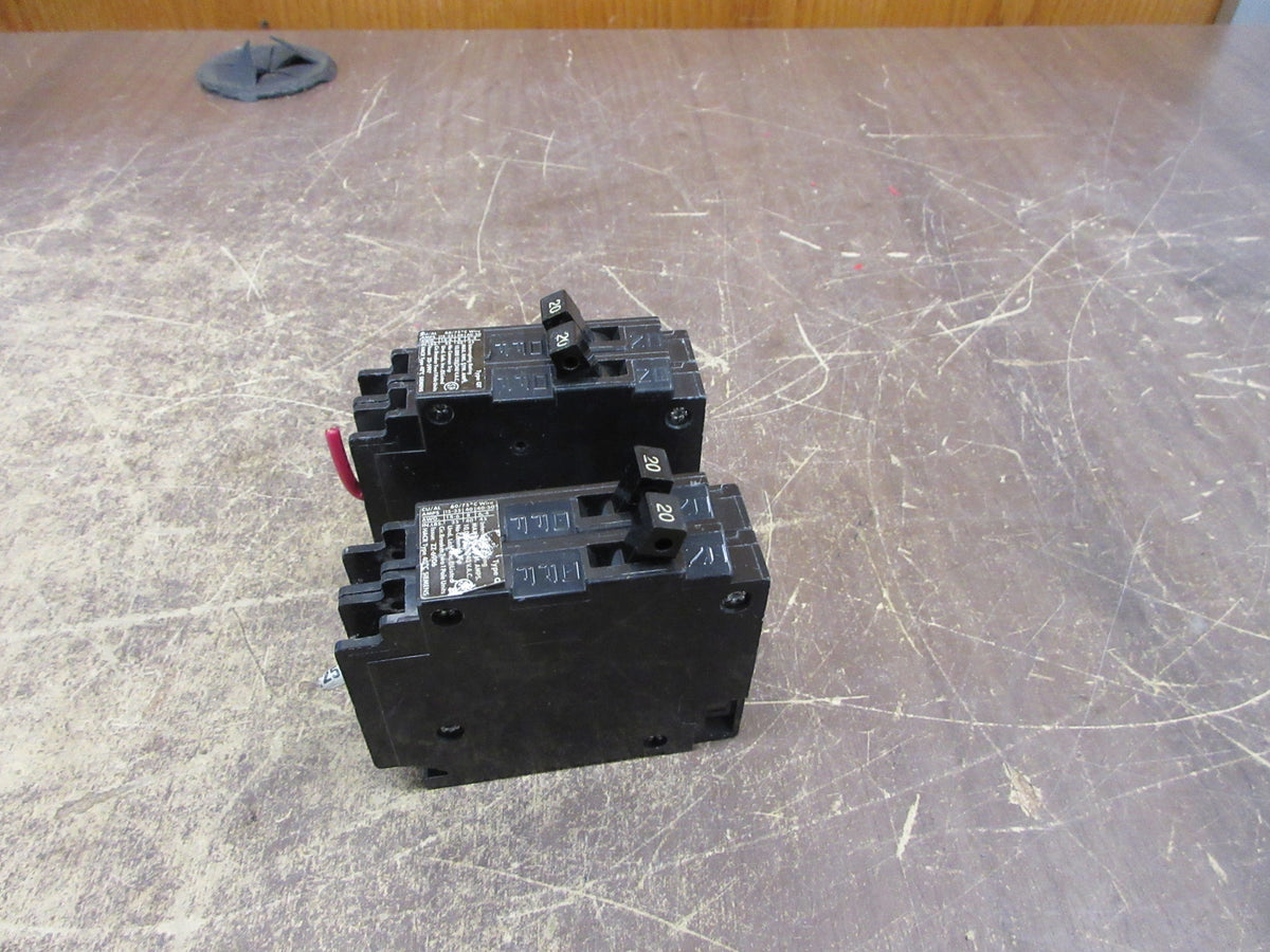 Siemens Clip-on Tandem Circuit Breaker Q2020NC 20A/20A 120/240V 2P Used