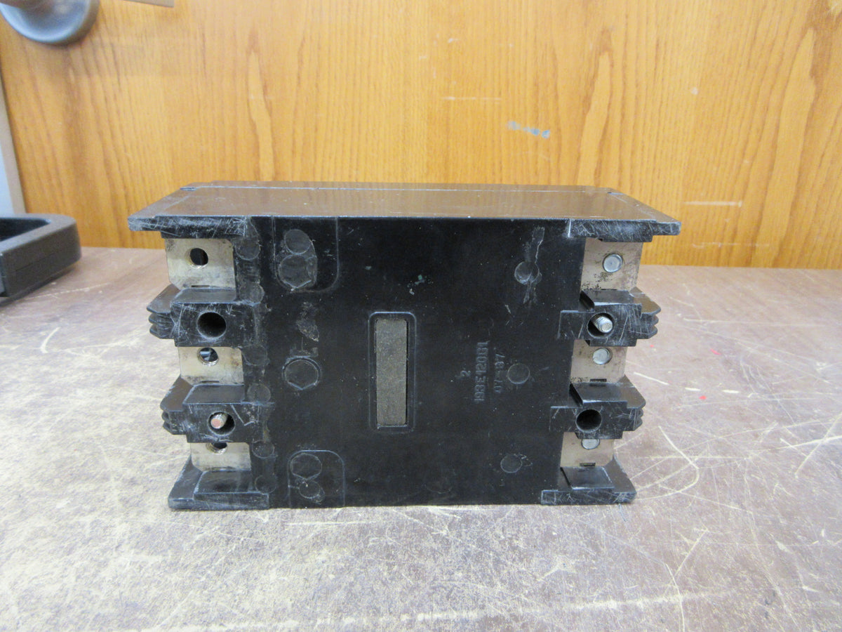 GE Circuit Breaker TQD32200 200A 240V 3P (2) Mounting Screws Used