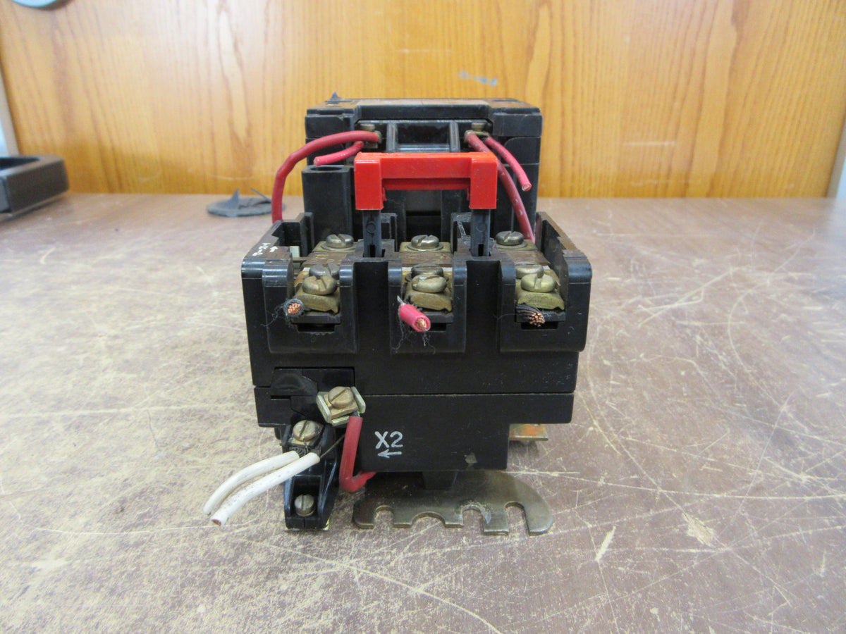 Square D Size 1 Starter 8536 SCO -3 S Ser. A 120V Coil 600 V Used