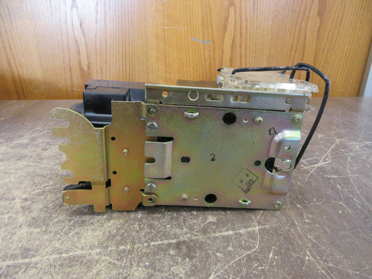Square D Size 1 Starter 8502 SCG2S Ser. A 120V Coil 600V W/ Aux Fuse Used