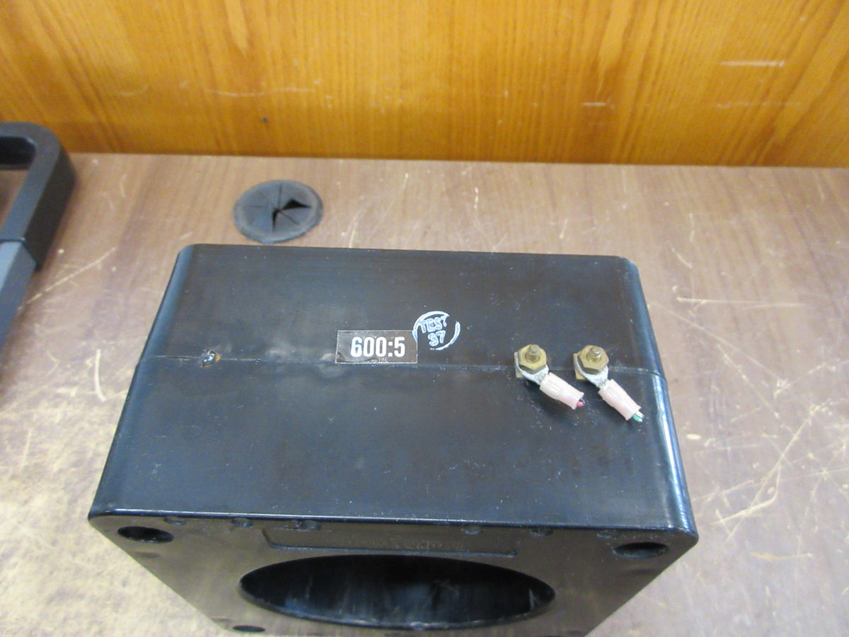 E.I.L Instruments Current Transformer 117-601 Ratio 600:5A 600V 60-400Hz Used