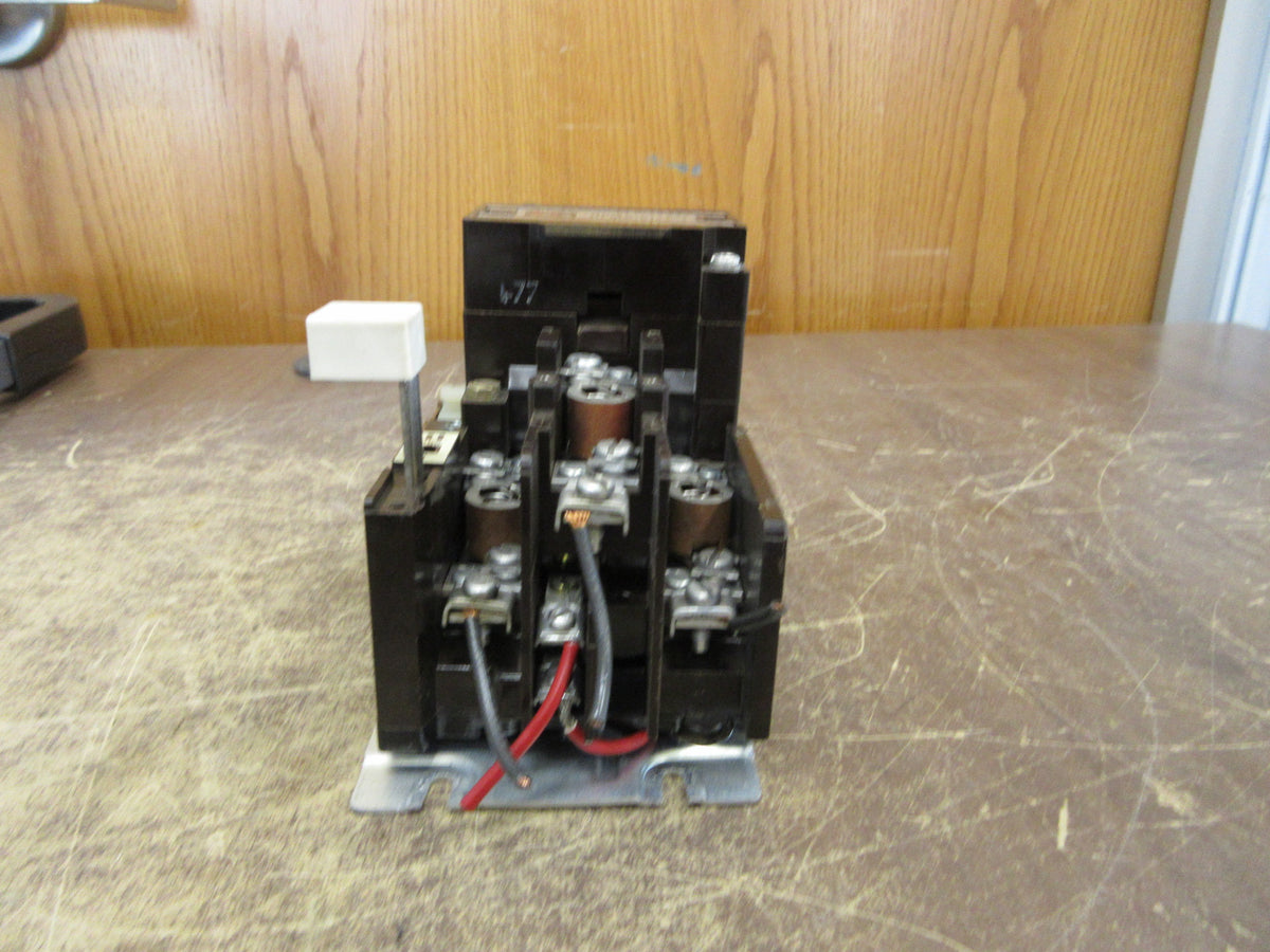 Cutler-Hammer Size 1 Starter A10CN0 Ser. A1 120V Coil 27A Used