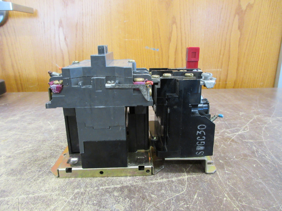 Westinghouse Size 0 Starter A200MOCAC Style #: 765A838G01 120V Coil Used