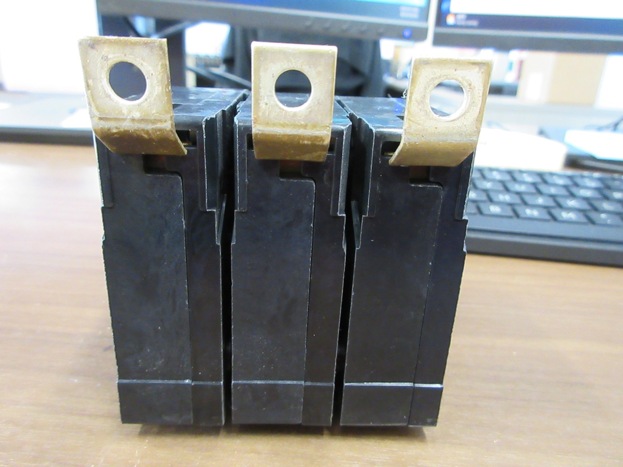 Cutler -Hammer Type BA Bolt-On Circuit Breaker BAB3050H 50A 240V 3P Used