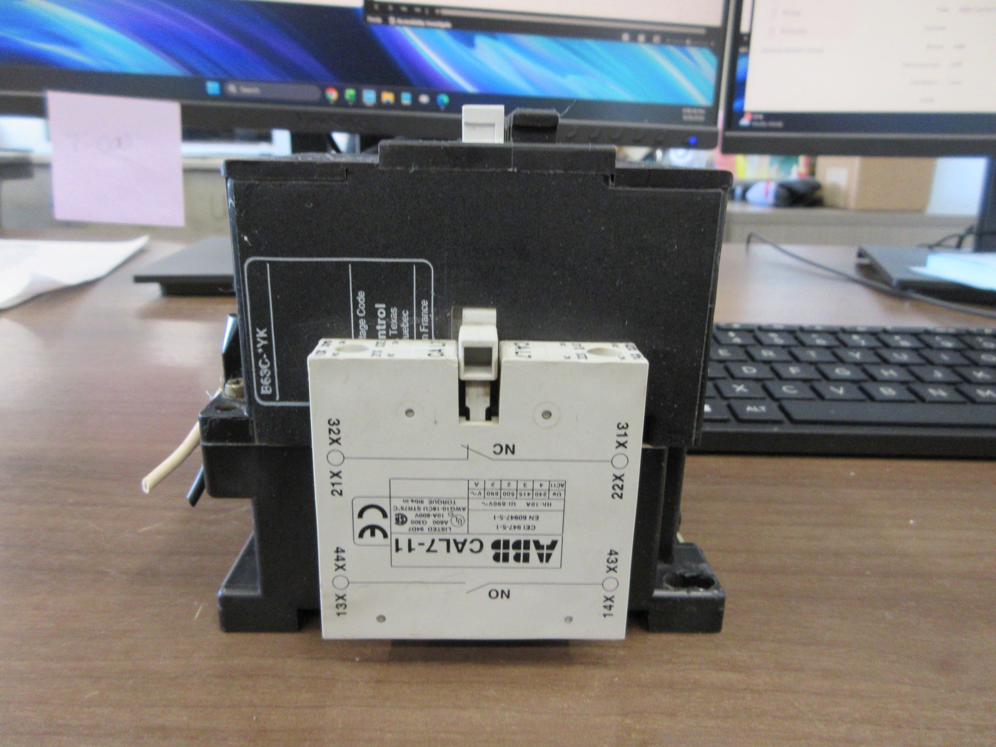 ABB Contactor B63 120V Coil 85A 600V (1) Aux Contact * Chip Installator *  Used