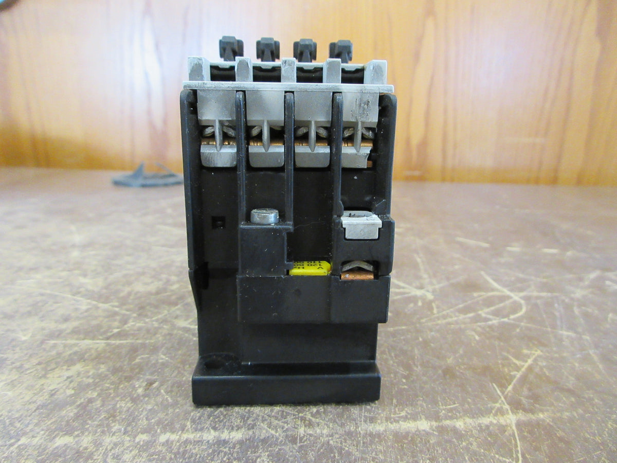 Siemens Contactor 3TF3110-0A 120V Coil 20A 600V Used
