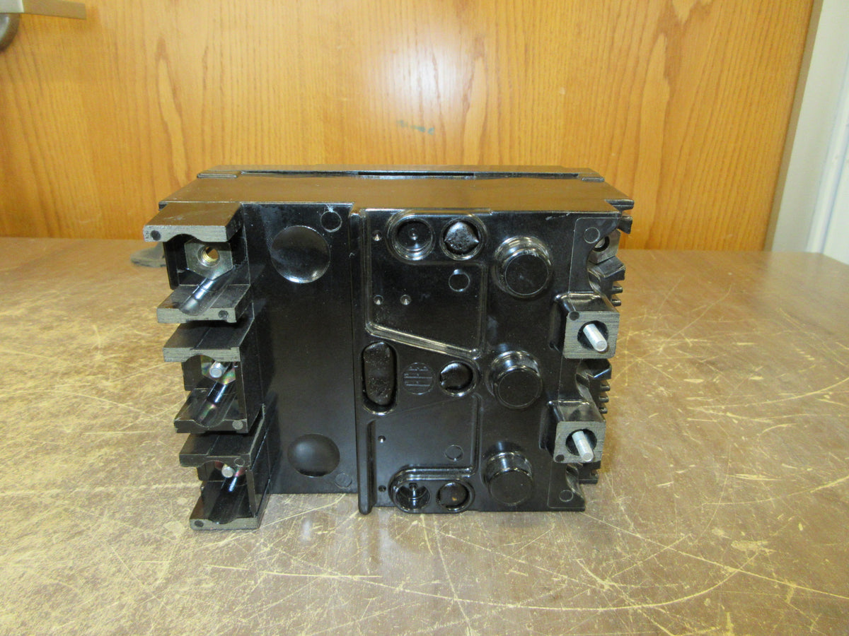 ITE Circuit Breaker EH3B050 50A 480V 3P (2) Mounting Screws Used