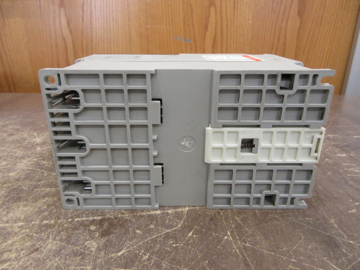 Allen-Bradley PowerFlex 40 AC Drive 22B-D6P0N104 Ser. A 3HP 3Ph Used