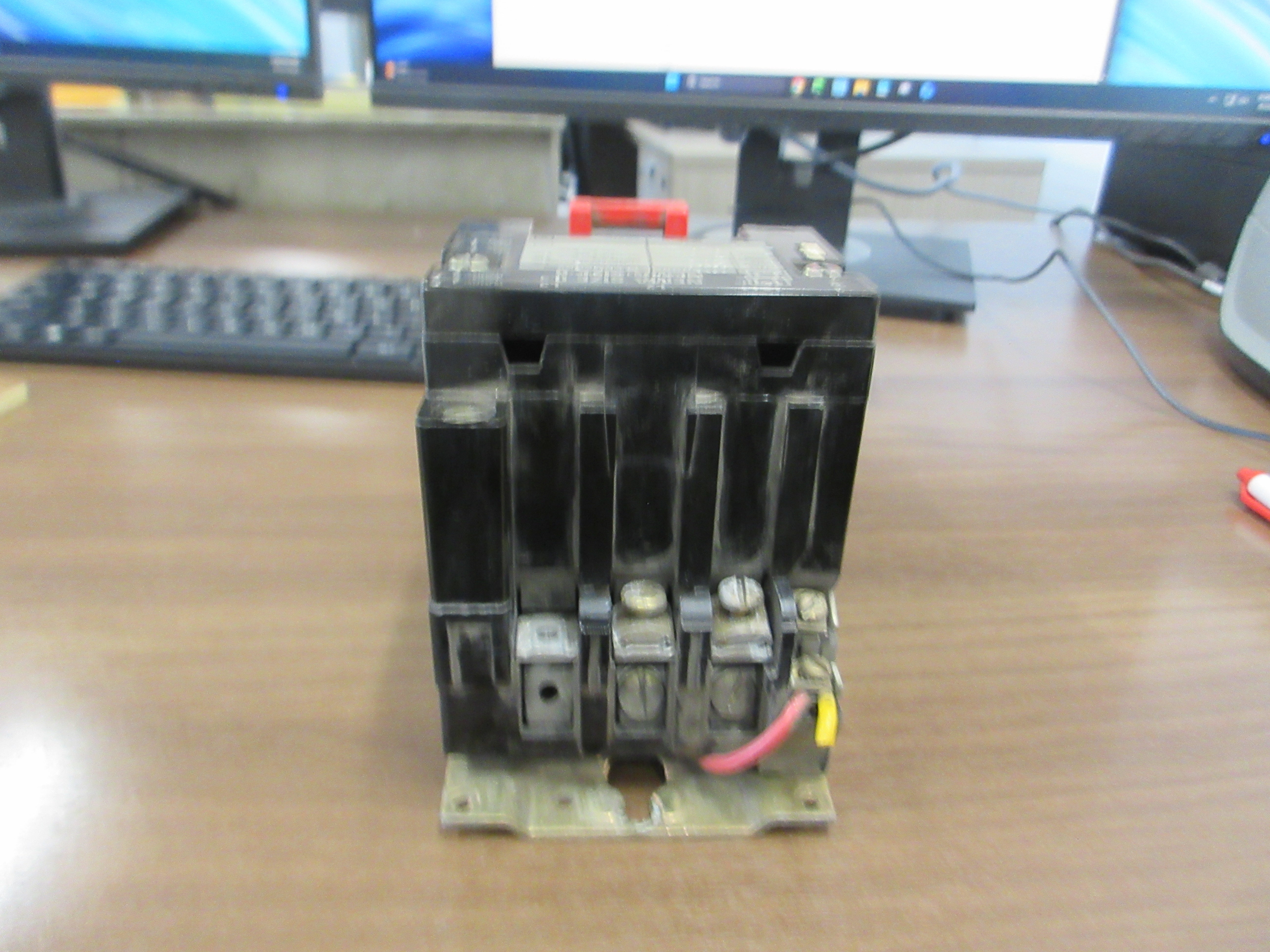 Square D Size 1 Starter 8536 SBG 2 S Ser.A 120V Coil 600V Used